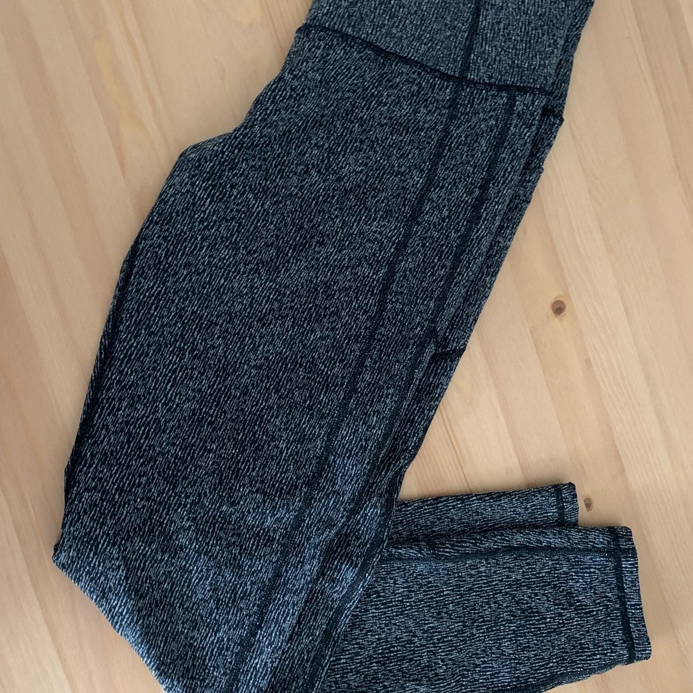 Victoria’s Secret sport leggings